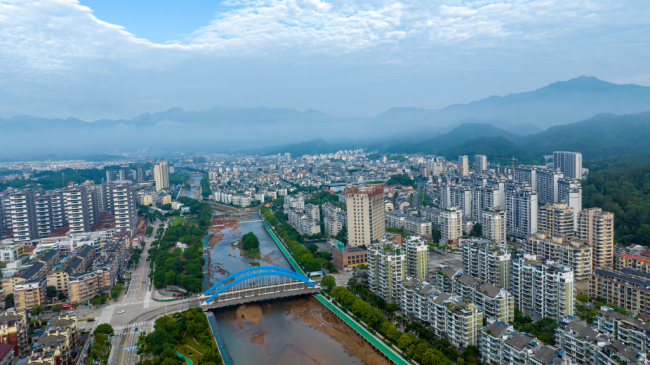 常住12万人口小县精减8个党政机构
