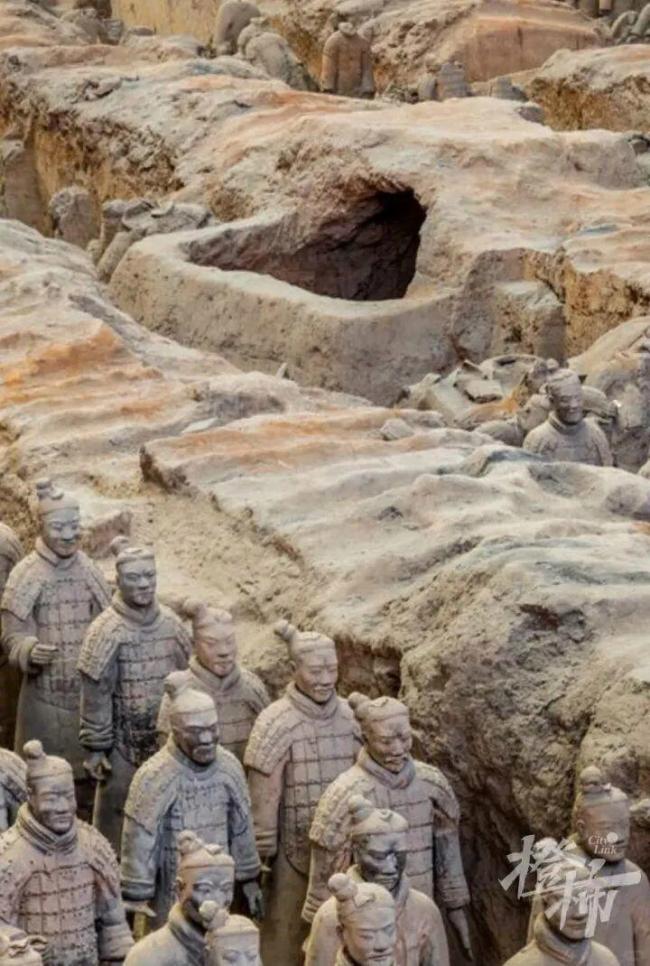 兵马俑一号坑惊现大洞 近代墓葬引猜测